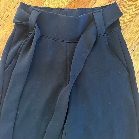 Spanx Air Essentials Tie Waist Wide Leg Pants in Black Size XS - Picture 5 of 7